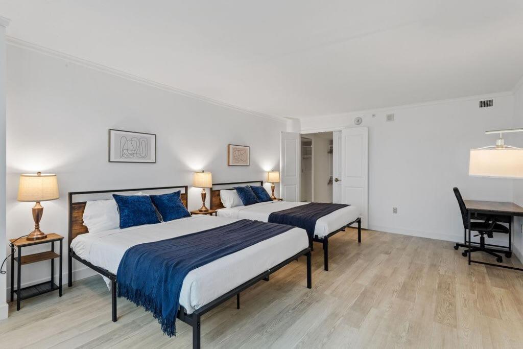 Apartment Two Separate Stylish Cozysuites On The Boardwalk *