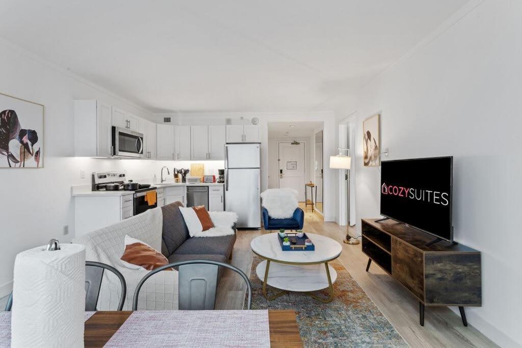 Two Separate Stylish Cozysuites On The Boardwalk Apartment *
