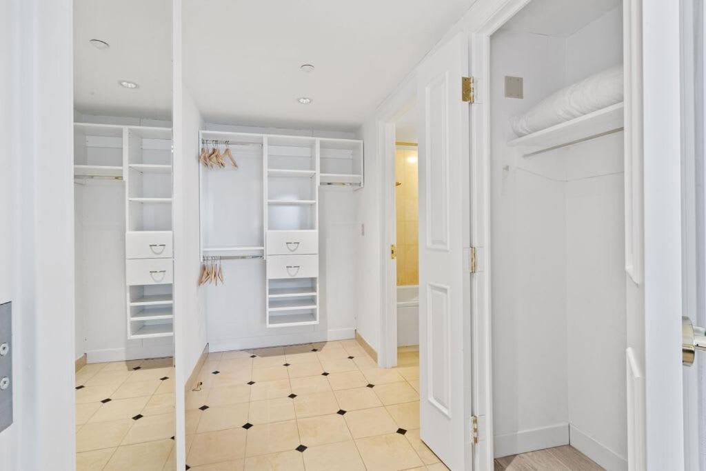 Apartment Two Separate Stylish Cozysuites On The Boardwalk