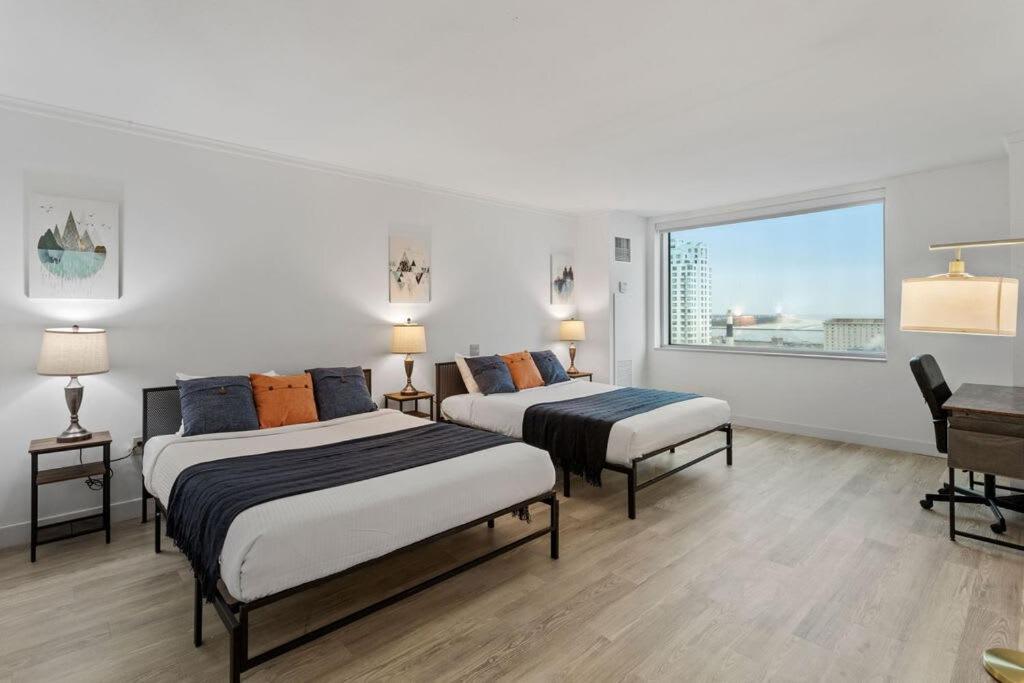 Two Separate Stylish Cozysuites On The Boardwalk Atlantic City